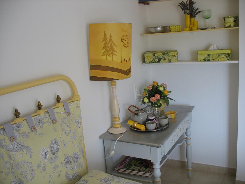 B&B La Cigaline Villedieu  Oda fotoğraf