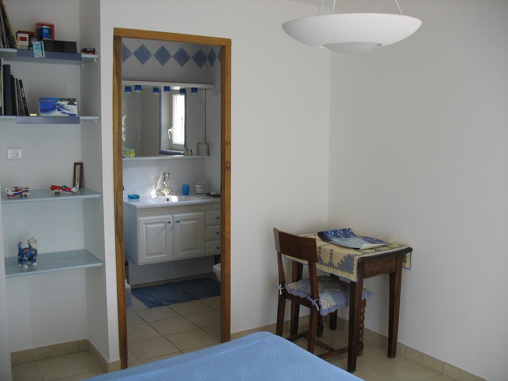 B&B La Cigaline Villedieu  Oda fotoğraf